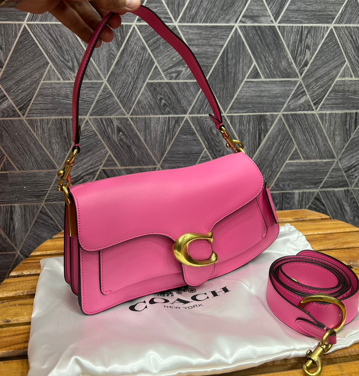 Refined Calf Leather Crossbody Bag – Dual Strap, Sleek Carry