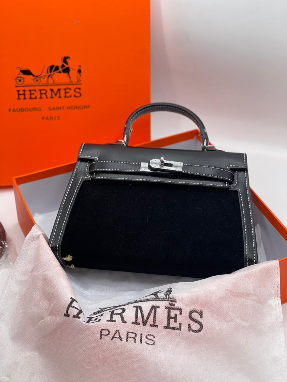 Hermès Mini Luxury Handbag – With Card, Dust Bag & Premium Box